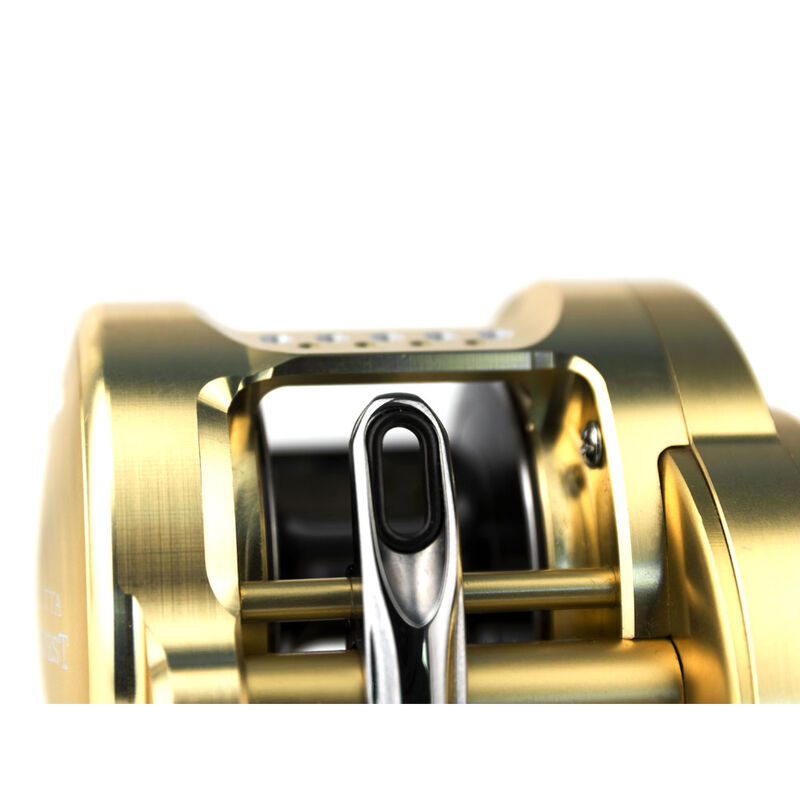 Moulinet casting droitier carnassier shimano ct conquest 401 a - Moulinets Casting | Pacific Pêche