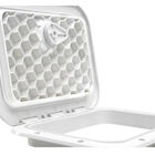 Trappe d'acces blanche + serrure plastimo - Aménagement Barque | Pacific Pêche