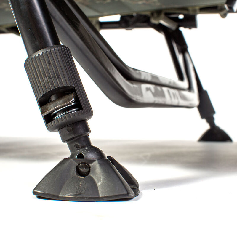 Bedchair avec duvet nash scope ops 4 fold sleep system (6 pieds) - Bedchairs | Pacific P&ecirc;che