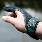 Doigtier de lancer wolf kevlar casting glove black - Accessoires Cannes | Pacific P&ecirc;che