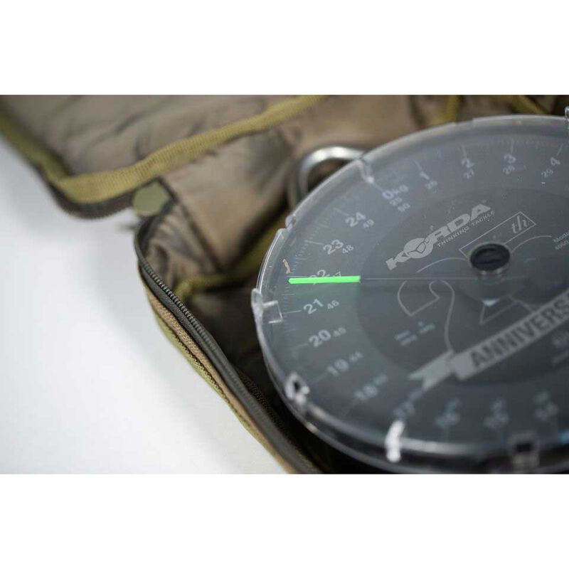 Housse pour peson carpe korda compac scale pouch - Sacs/Trousses Acc. | Pacific P&ecirc;che