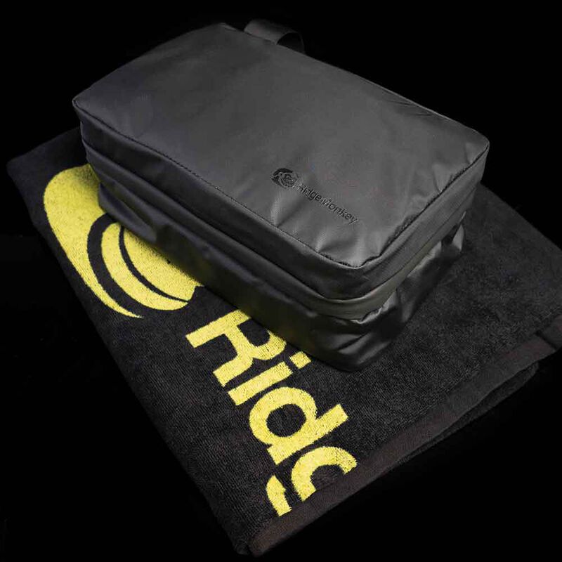 Trousse de toilette carpe ridge monkey impermeable lx + serviette - Sacs/Trousses Acc. | Pacific P&ecirc;che