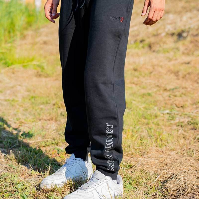 Jogging Mack2 Carp Addict Noir - Sweatshirts | Pacific P&ecirc;che