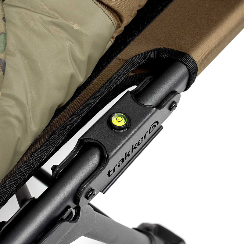 Bedchair Trakker RLX8 Wide Camo Bed System - Bedchairs | Pacific P&ecirc;che