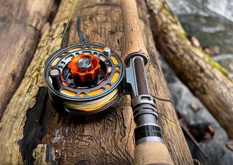 Ensemble canne à pêche et moulinet 